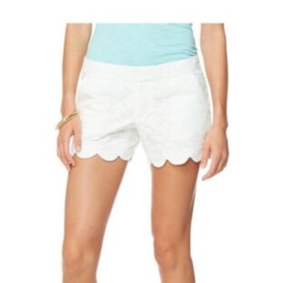 Lilly Pulitzer Pants - Lilly Pulitzer Buttercup shorts size 2 eyelet Lilly Pulitzer Pants - Lilly Pulitzer Buttercup shorts size 2 eyelet